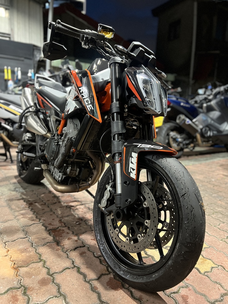 2019 KTM Duke 790