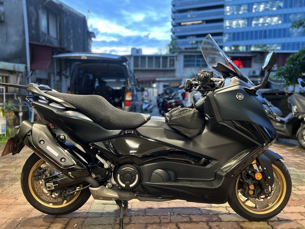 2022 YAMAHA TMAX 560